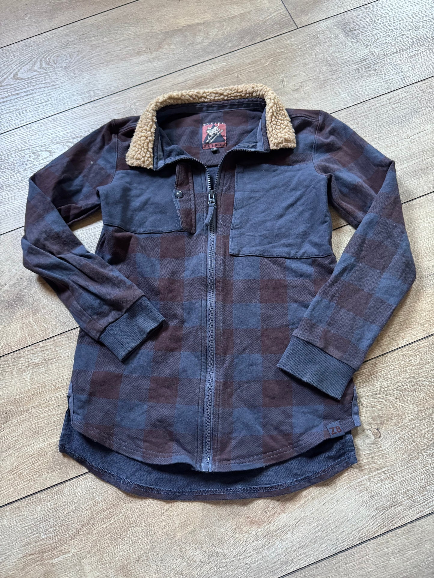 Z8 baas blouse maat 140/146