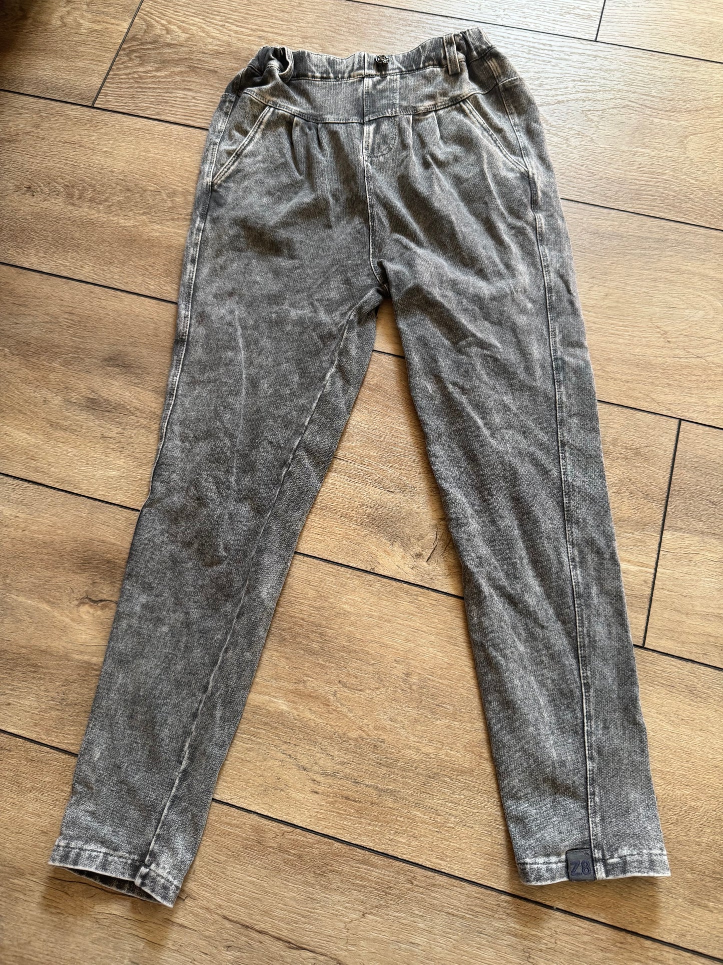 Z8 broek maat 128