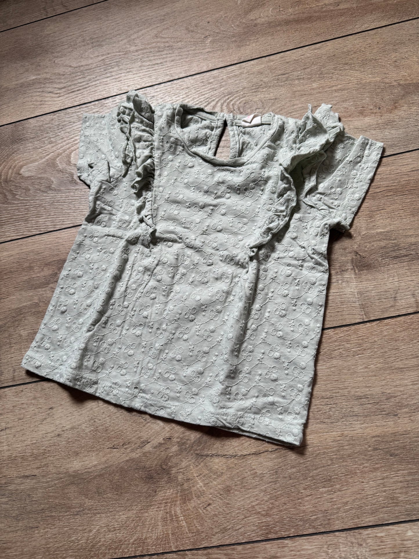 HEMA tshirt maat 110/116