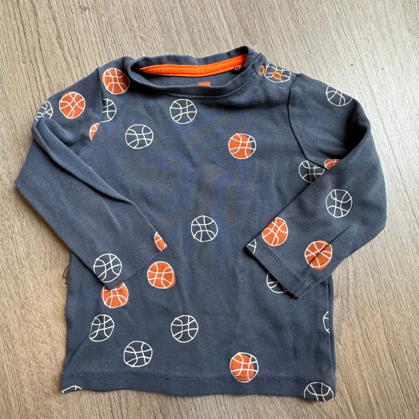 Hema shirtje maat 68
