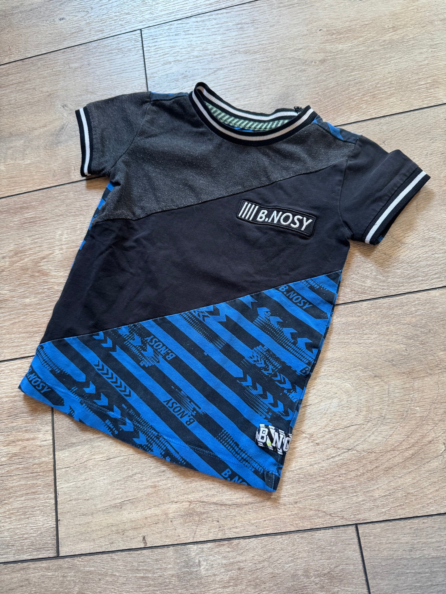 B nosy tshirt maat 98