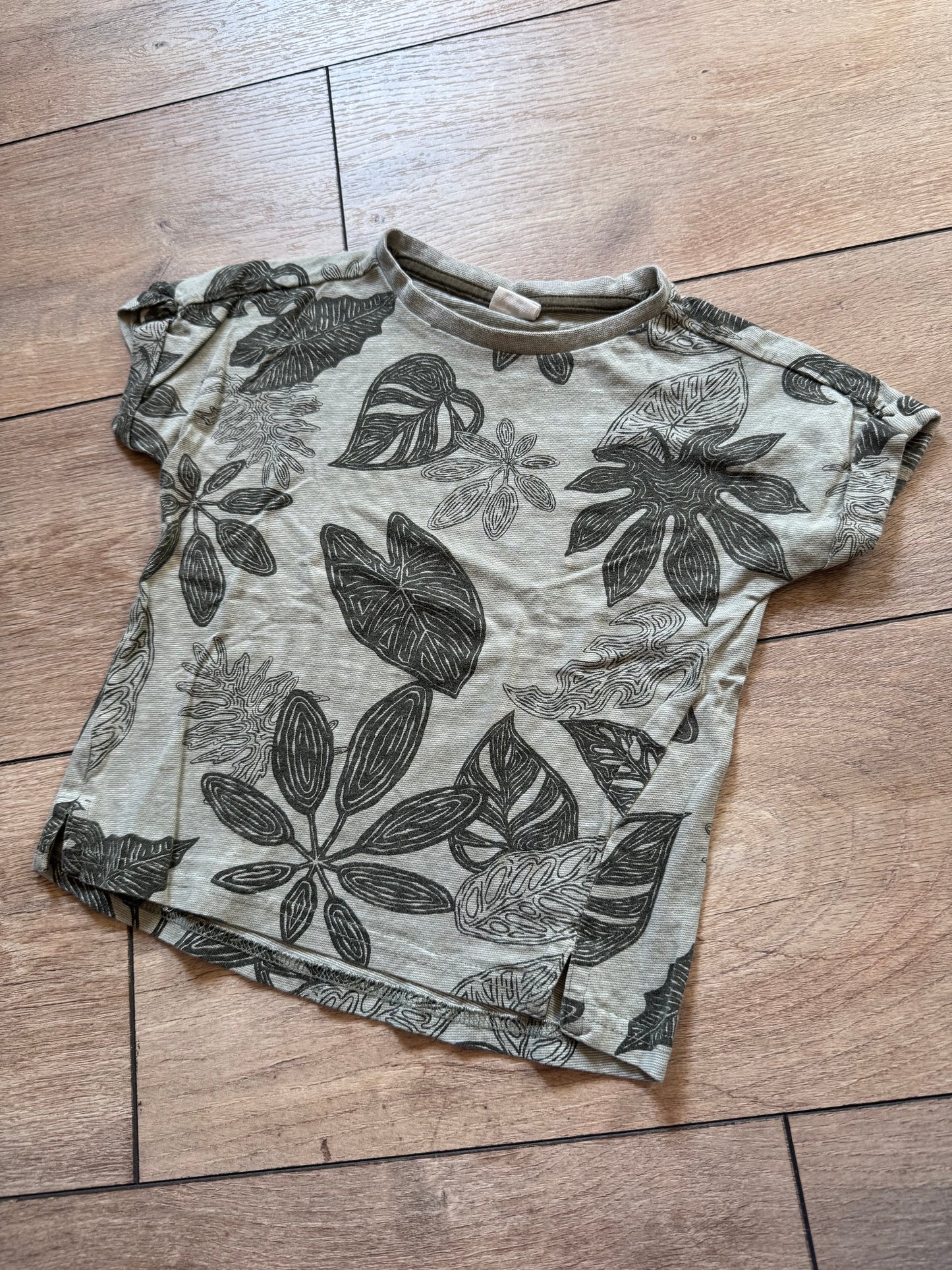 HEMA tshirt maat 98/104