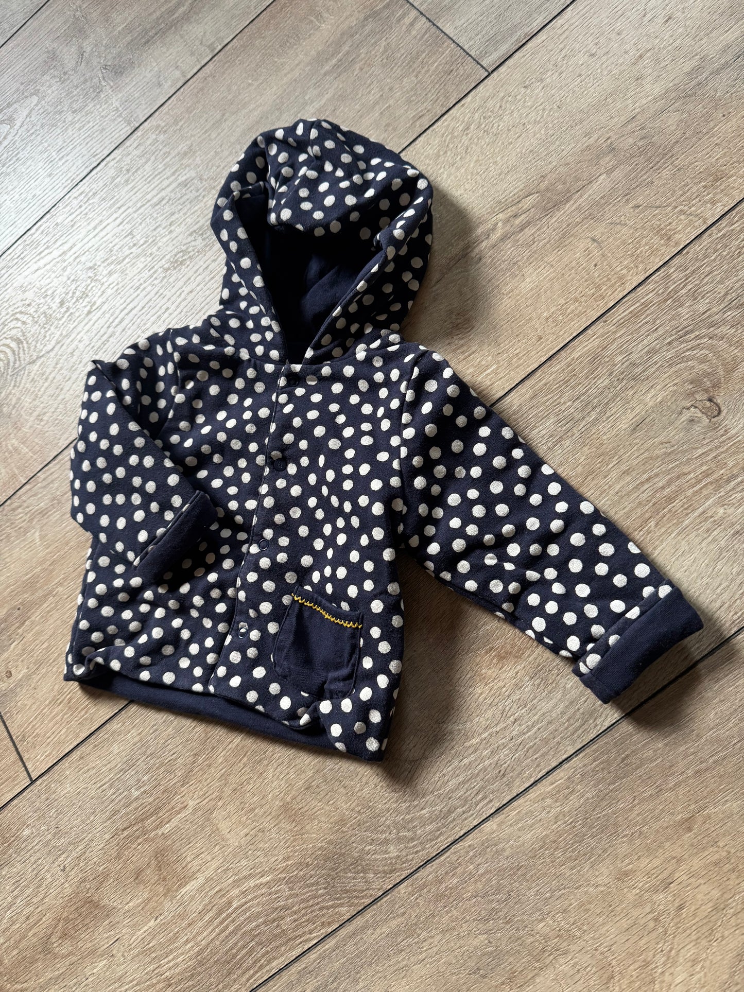 Abosorda vestje maat 68