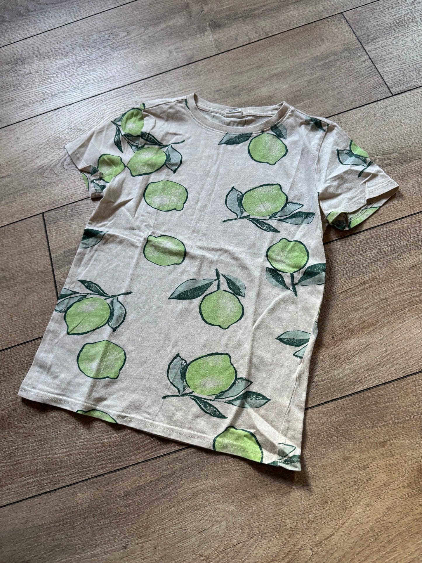 HEMA tshirt maat 134/140