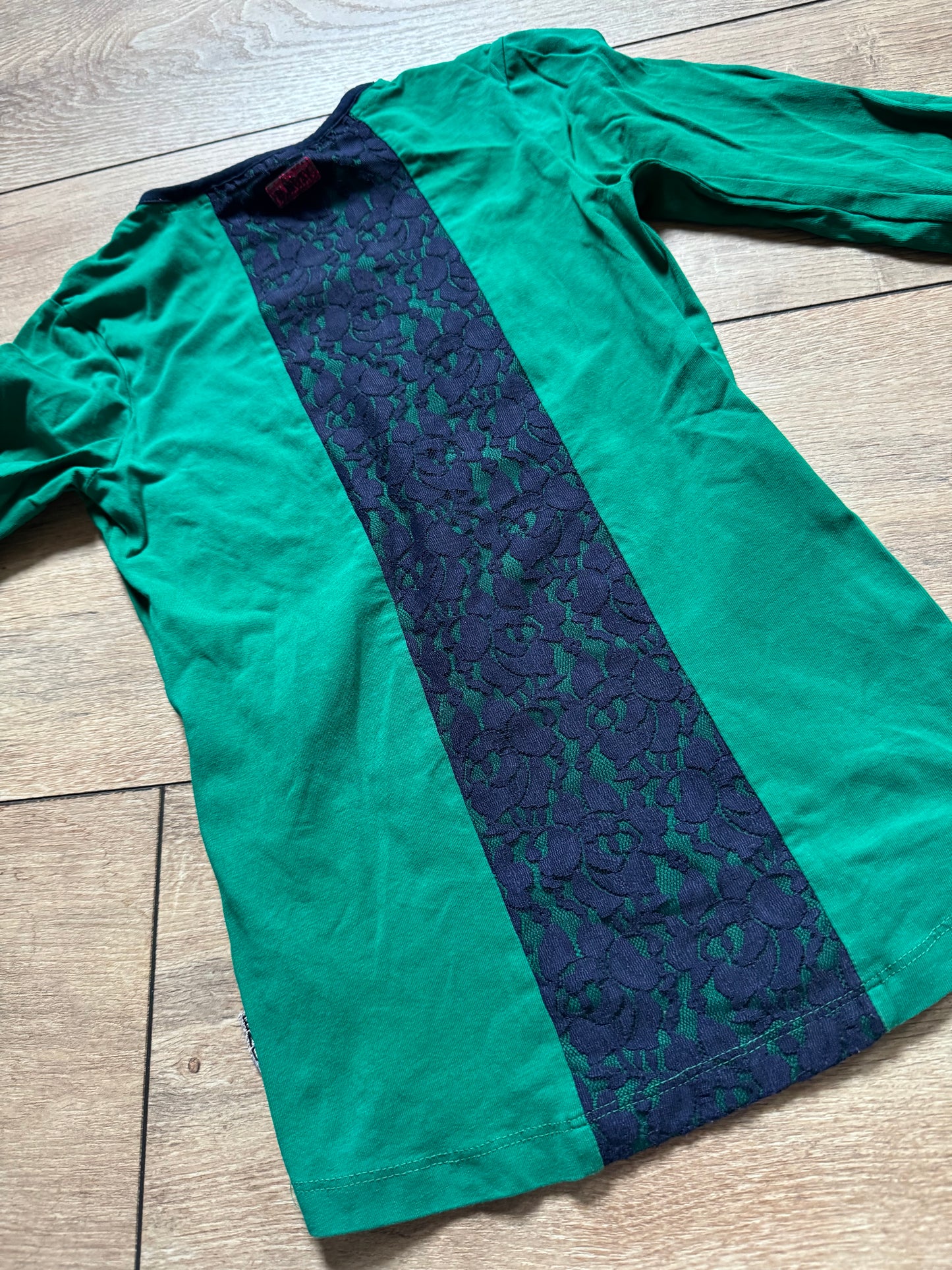 B nosy shirtje maat 146/152