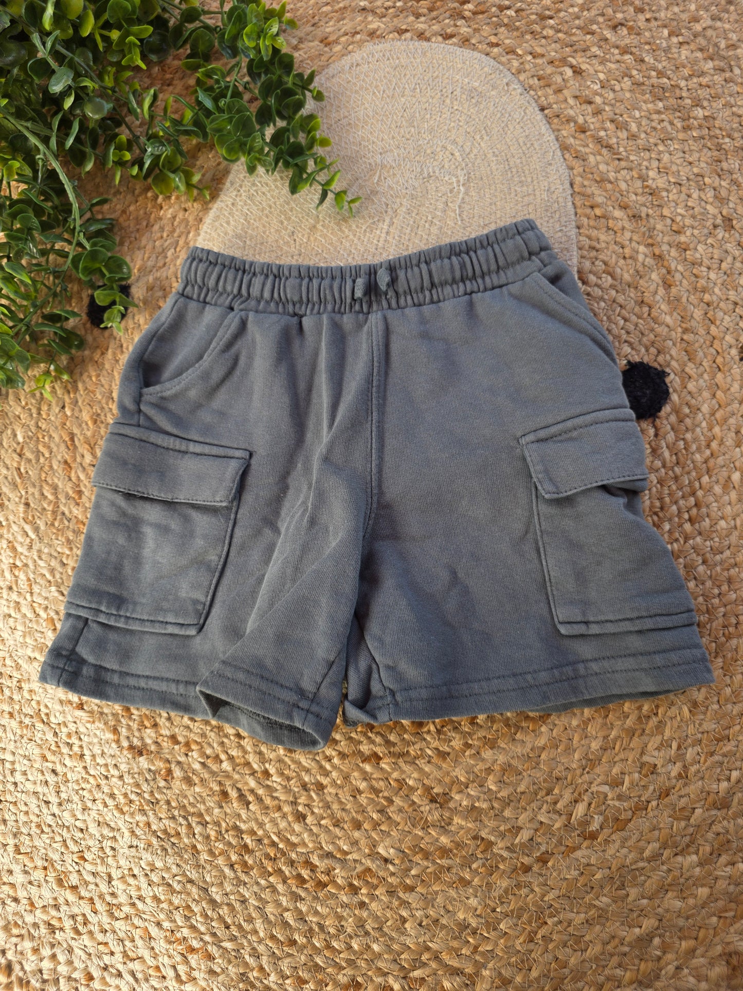 Zara korte broek maat 98
