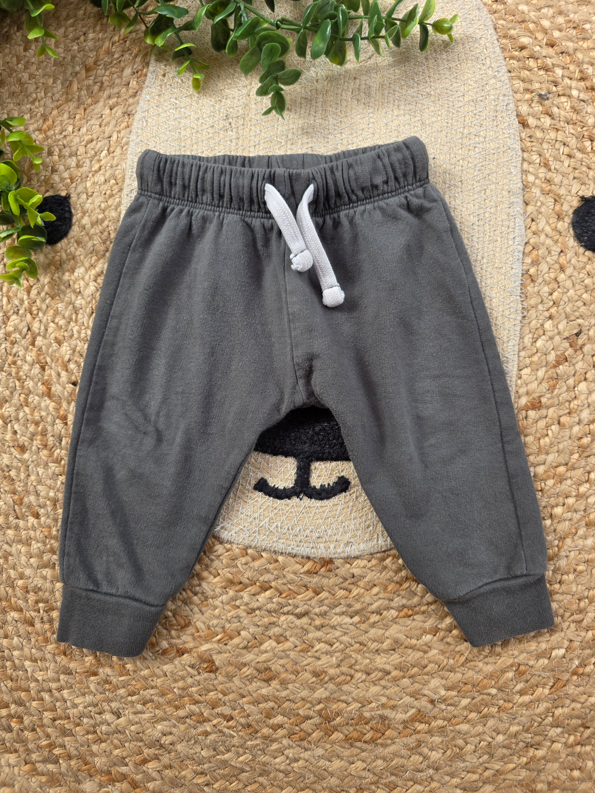 Hema broek maat 68