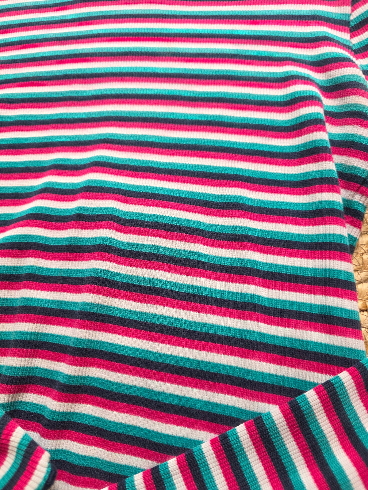 We shirtje maat 146/152