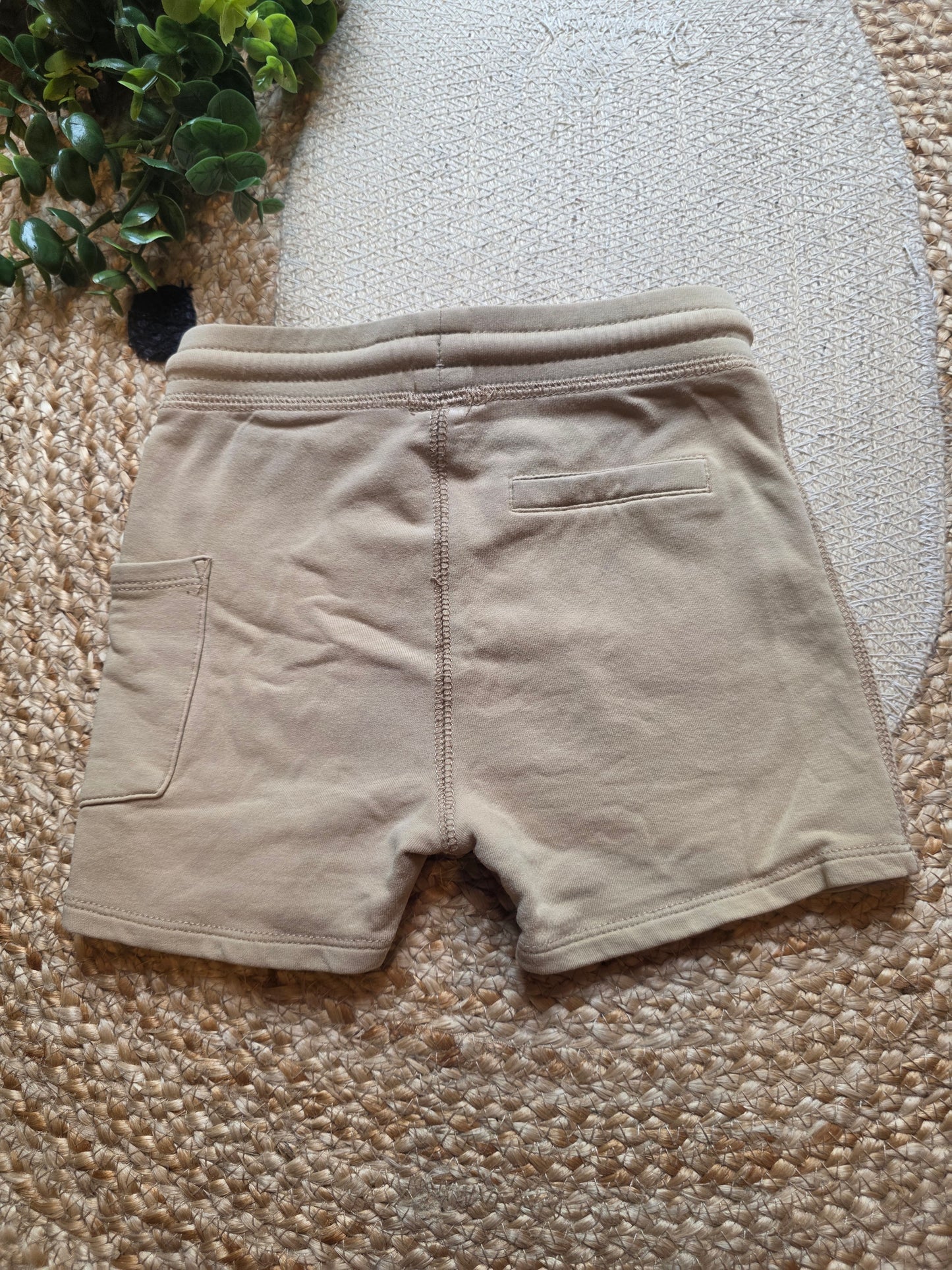 Z8 korte broek maat 92