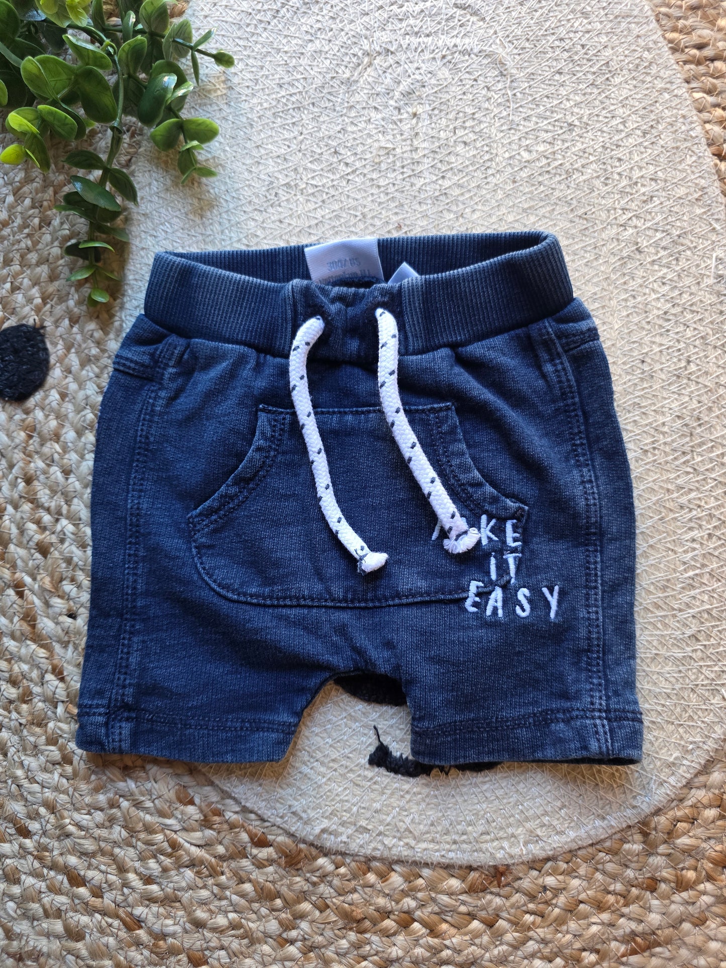 Feetje korte broek maat 56 -K220