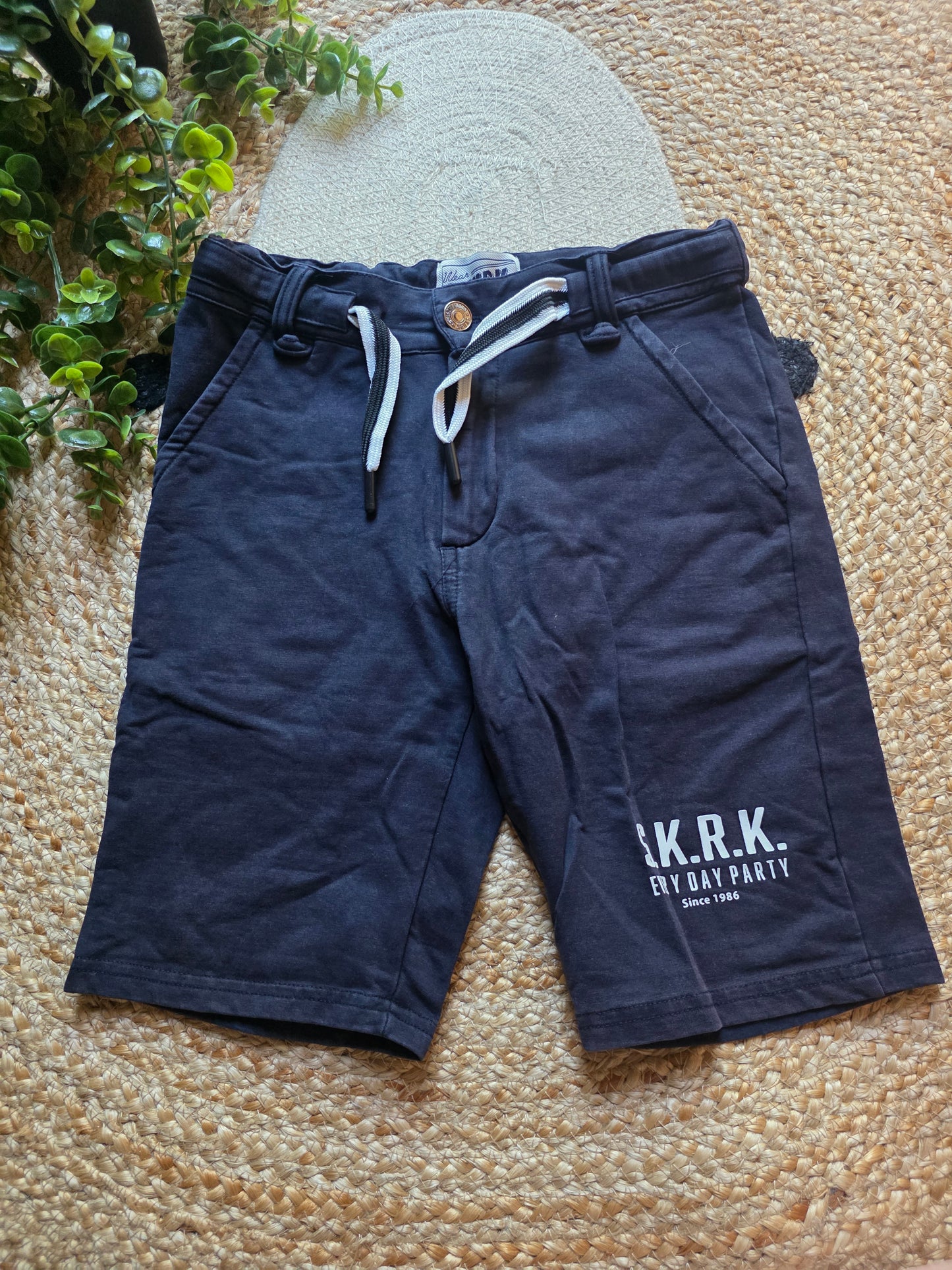 Skurk korte broek maat 134/140 -K216