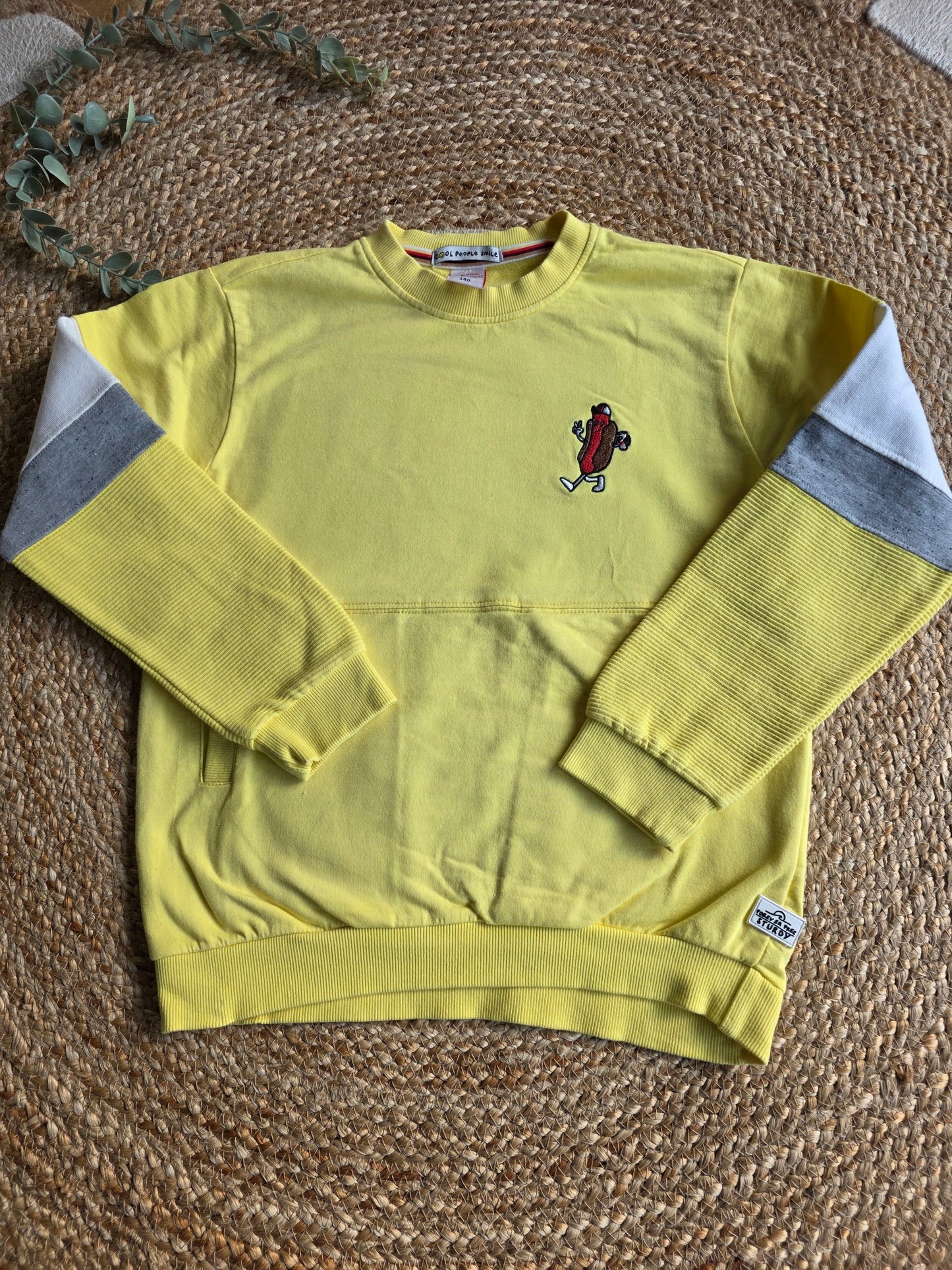 Sturdy trui maat 140