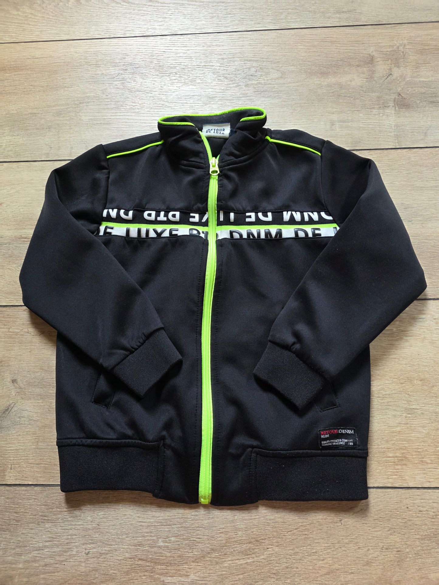 Retour vest maat 116