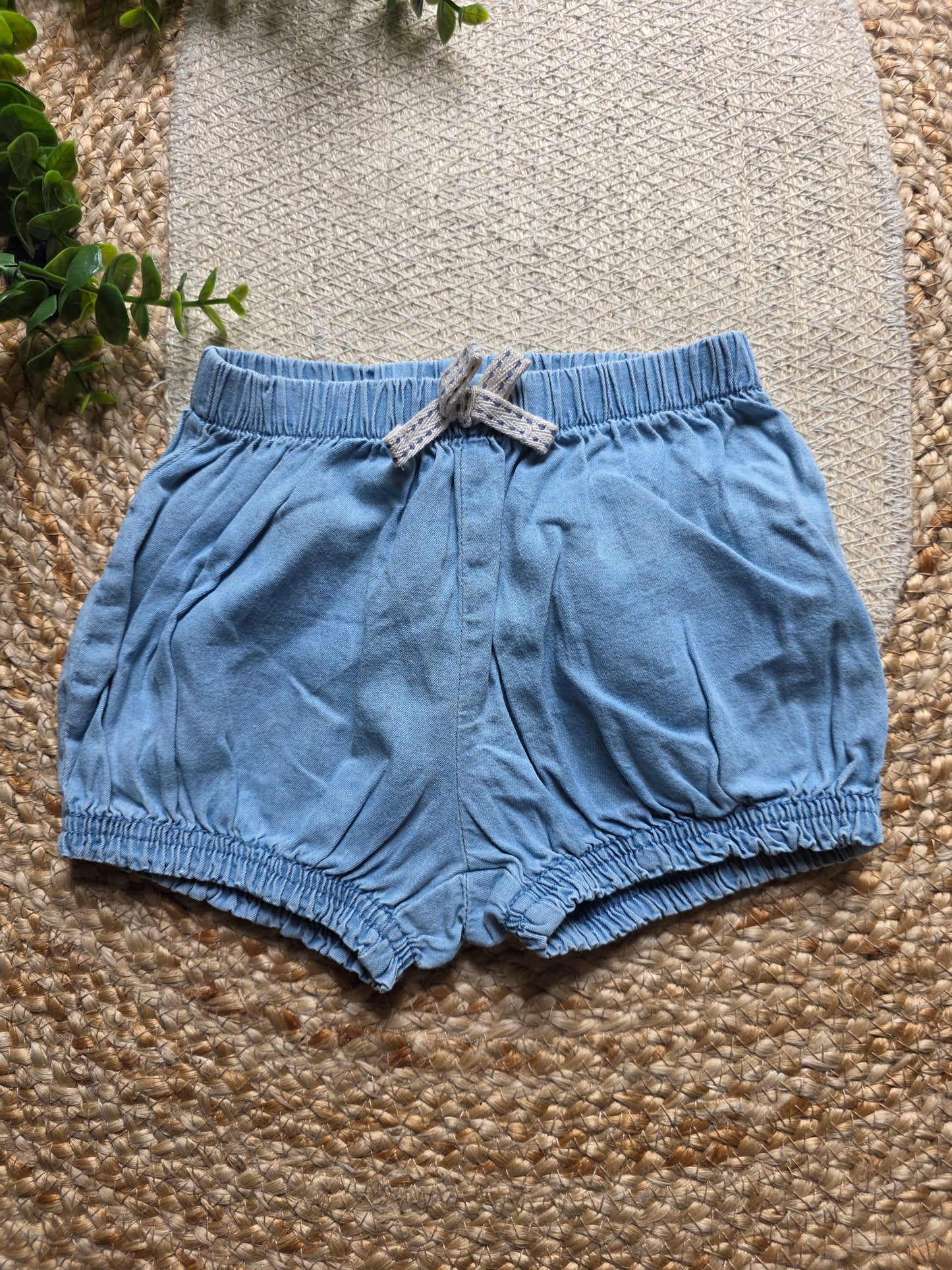 Hema korte broek maat 74 -K211