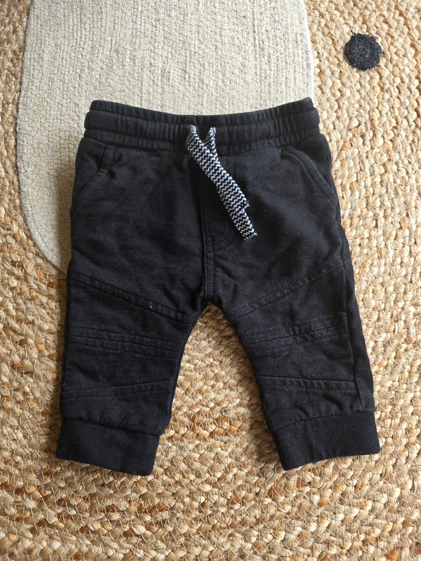 Prénatal broekje maat 56