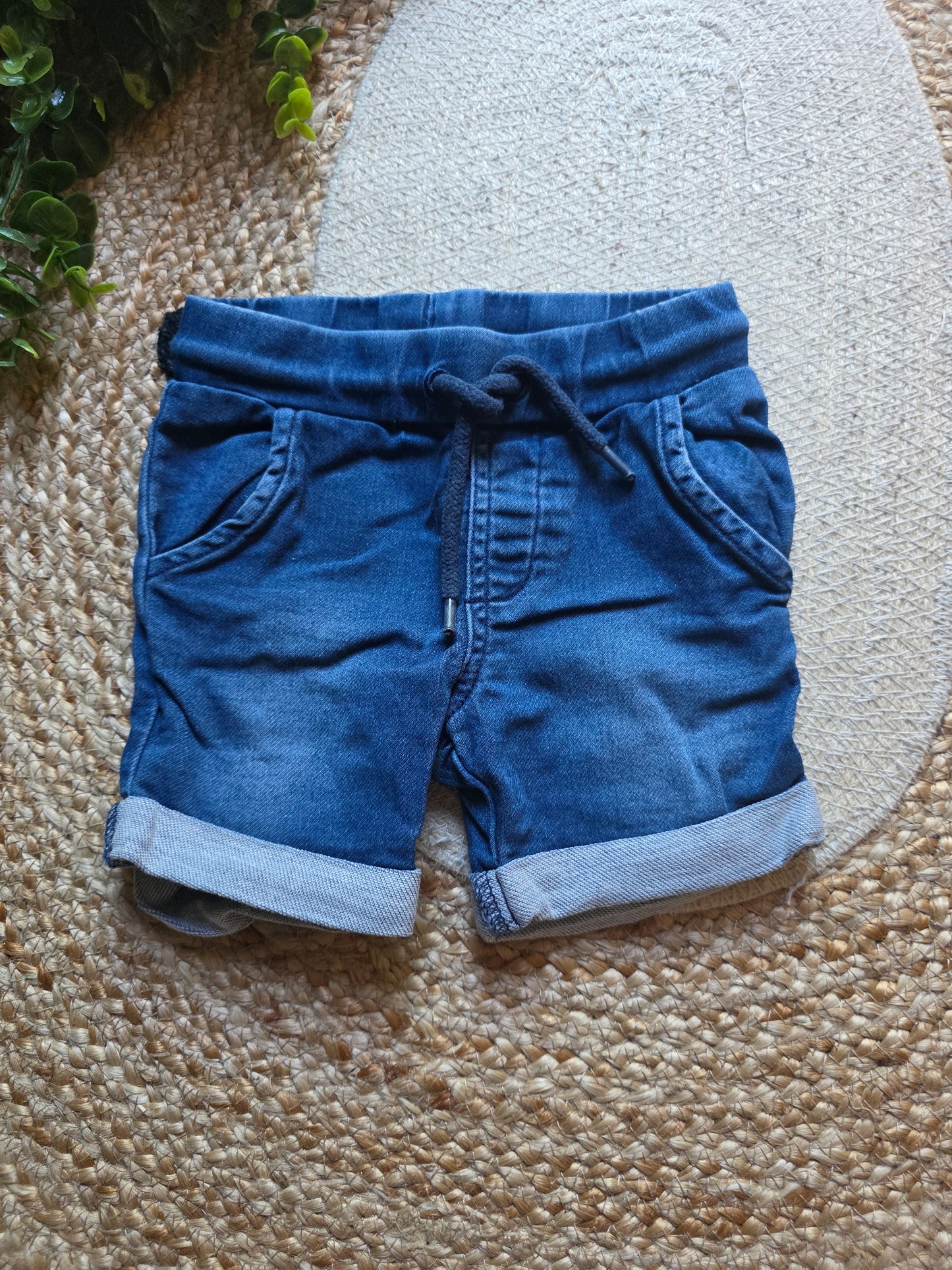 Prénatal korte broek maat 74 -K216
