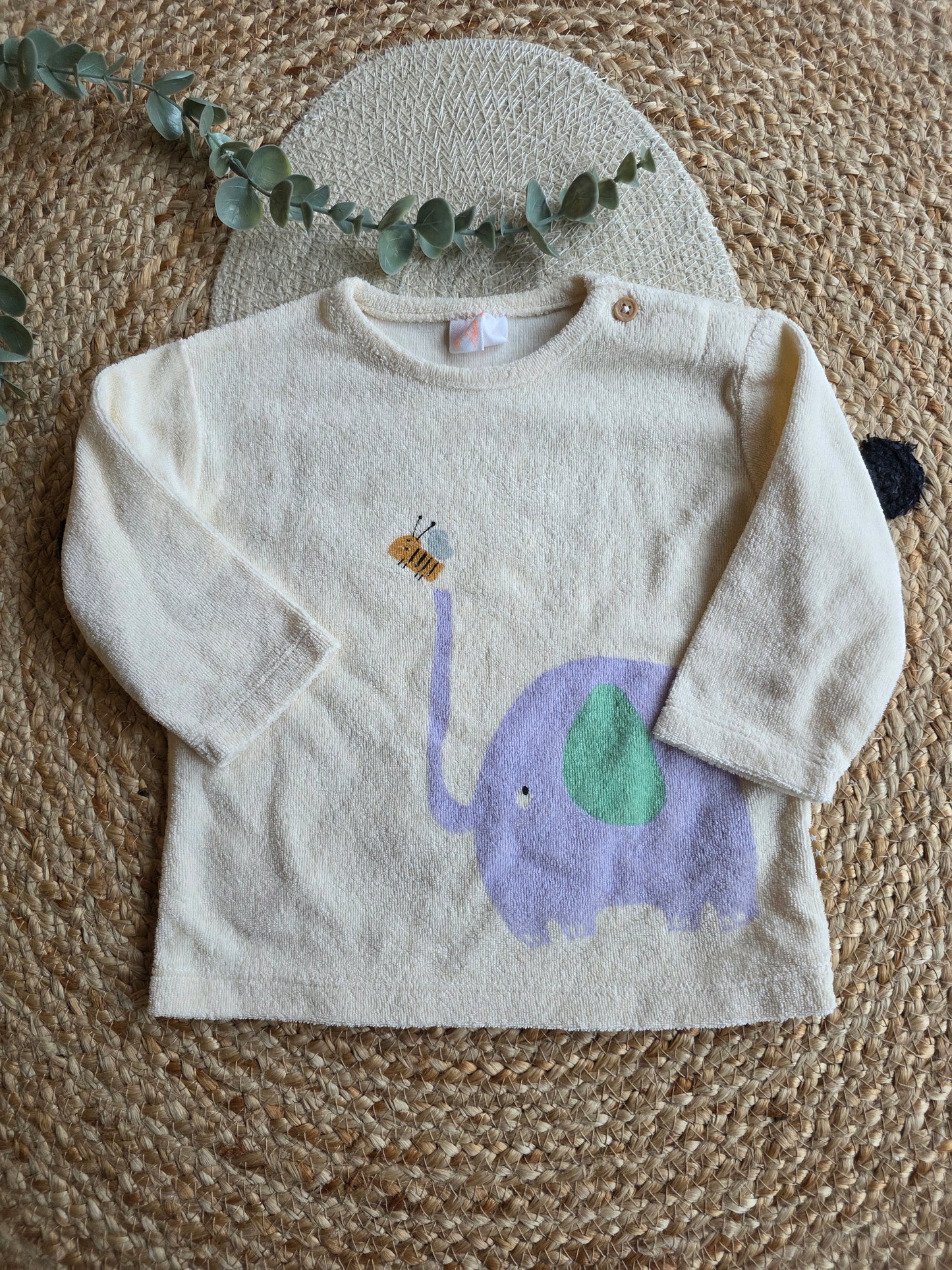 Hema truitje maat 68