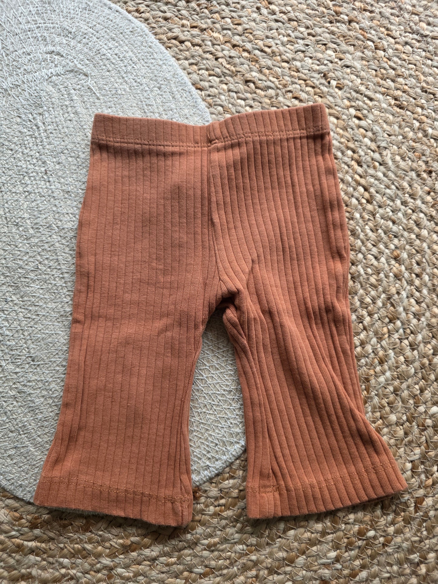 Hema broekje maat 62