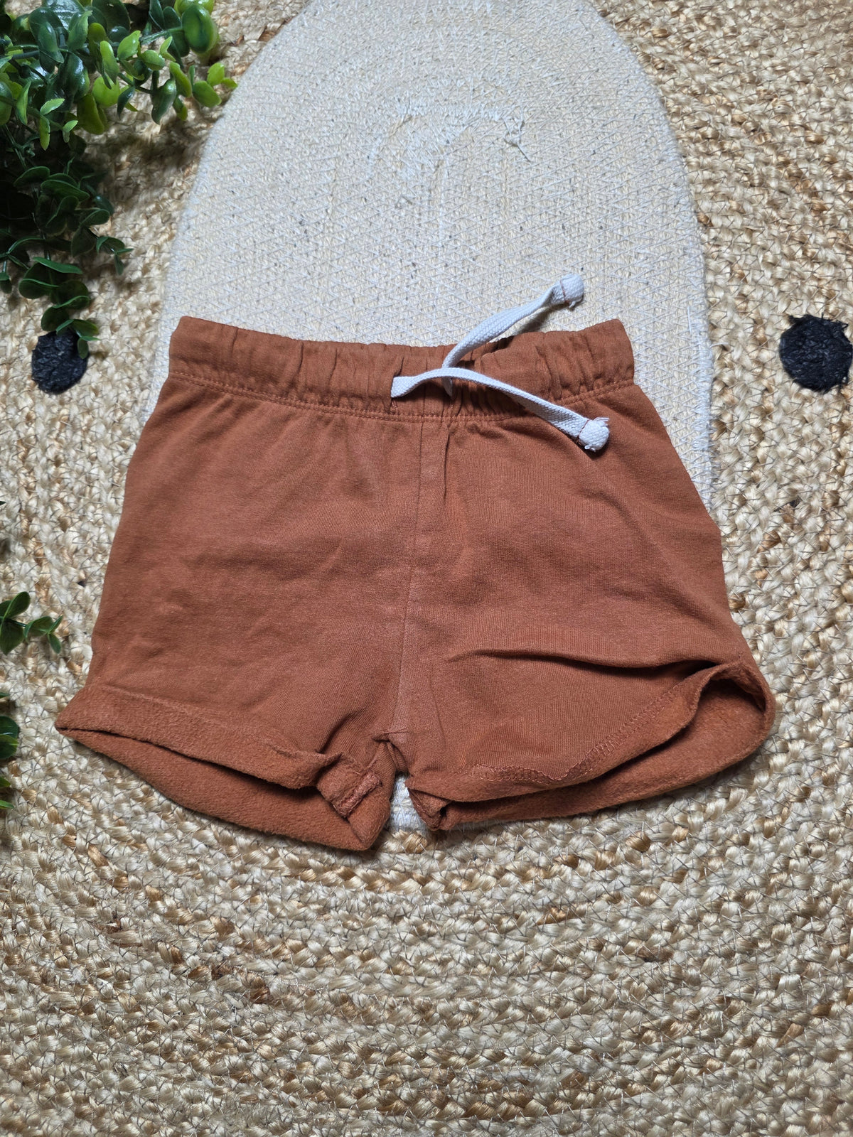 Hema korte broek maat 80