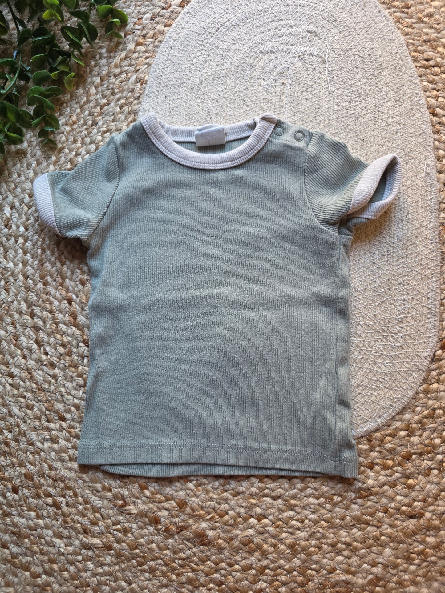 Hema tshirt maat 68 -K222