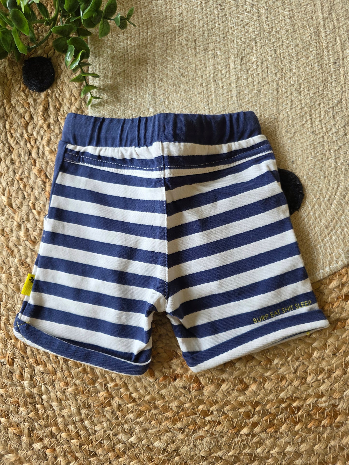 Bess korte broek maat 56 -K210