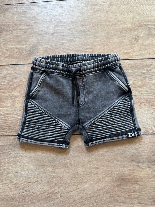 Z8 korte broek maat 80