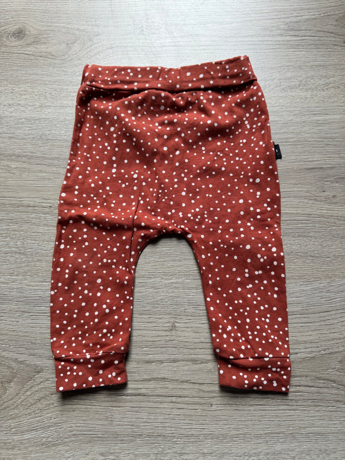 Babystyling broekje maat 68 roest