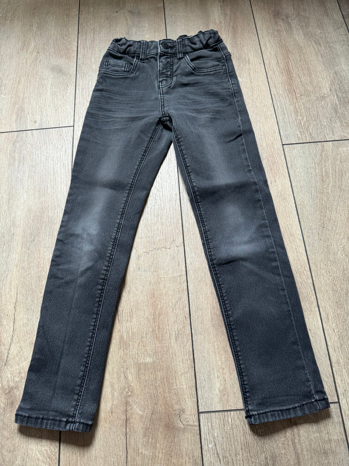 HEMA jeans maat 122