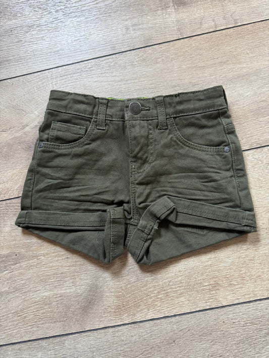 HEMA korte broek maat 110/116