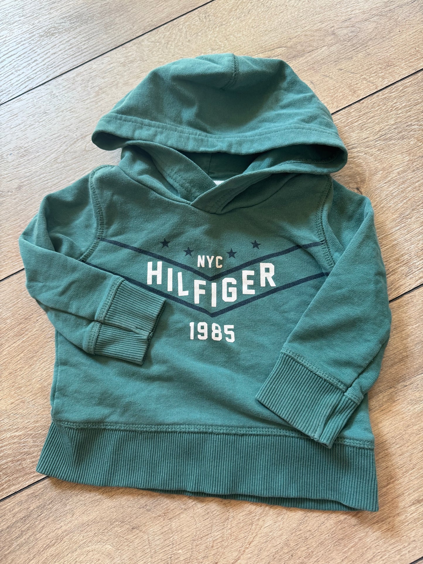 Tommy hilfiger trui maat 80