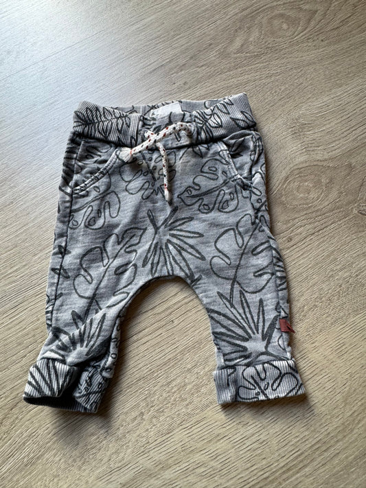 Feetje broek maat 56