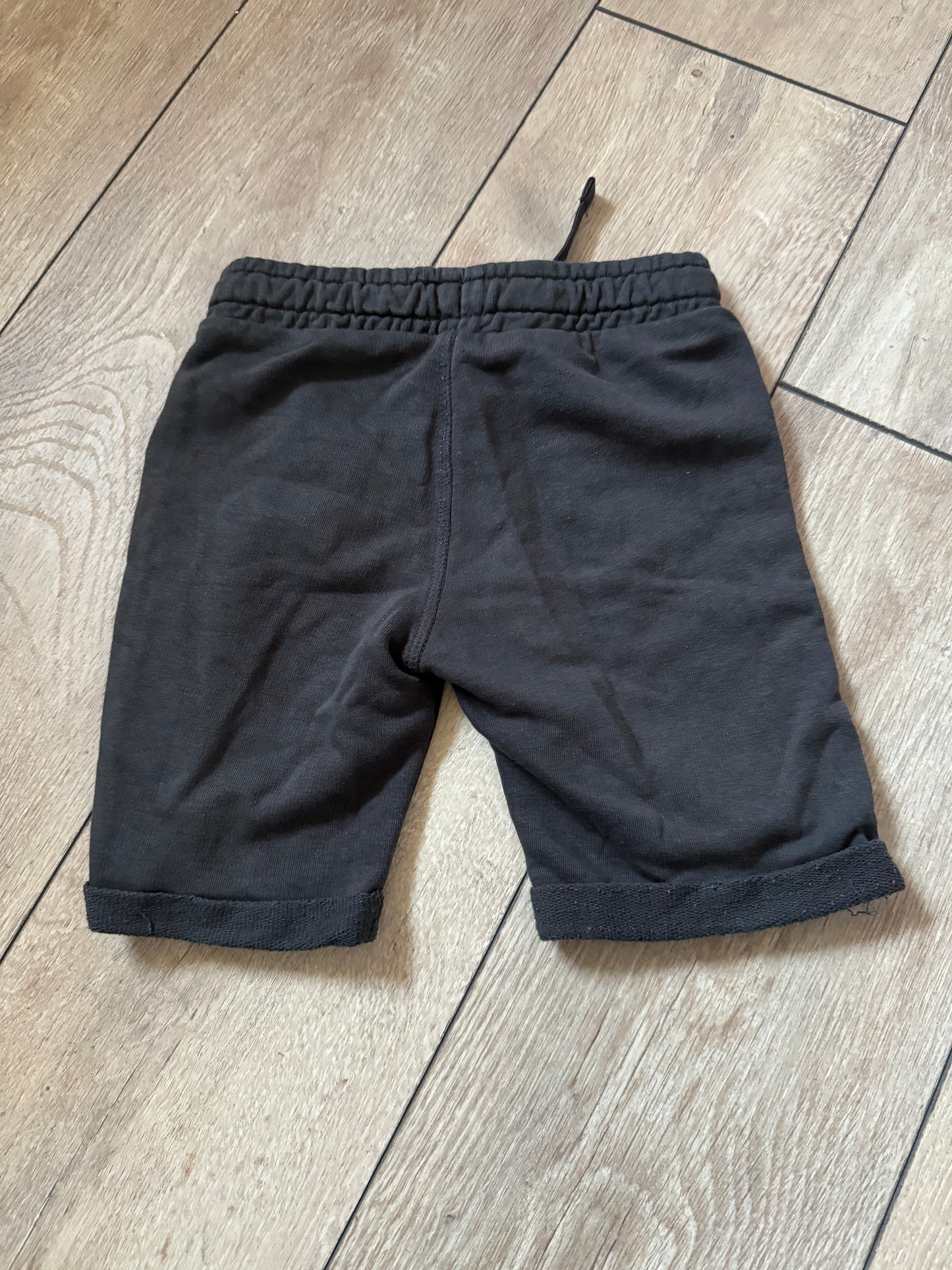 HEMA korte broek maat 110/116