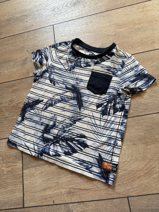 We tshirt maat 98/104
