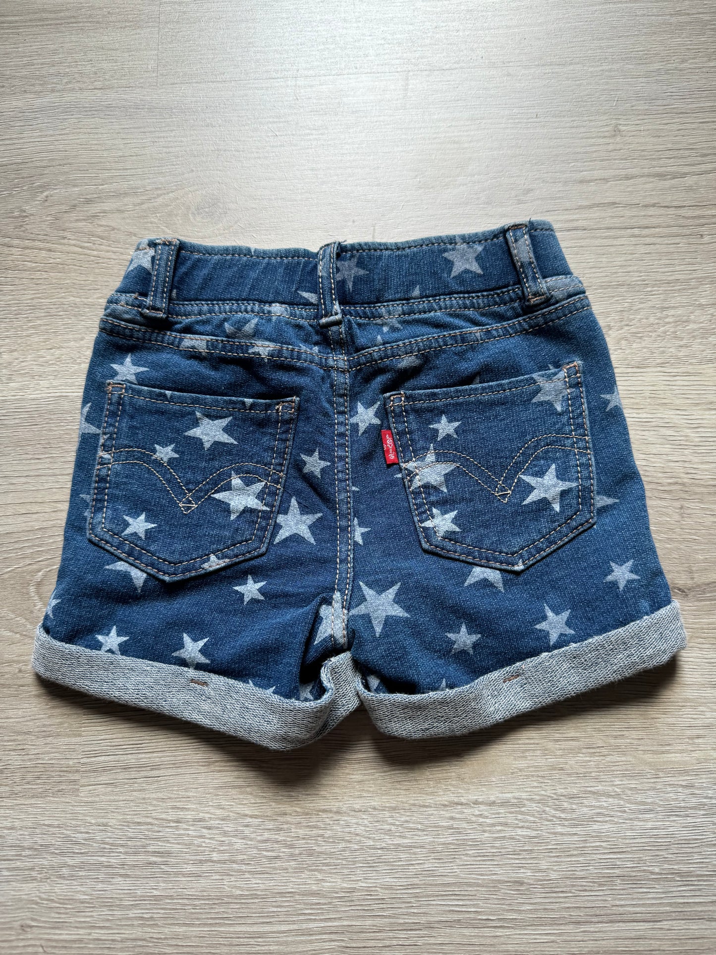 Levi’s korte broek maat 98/104