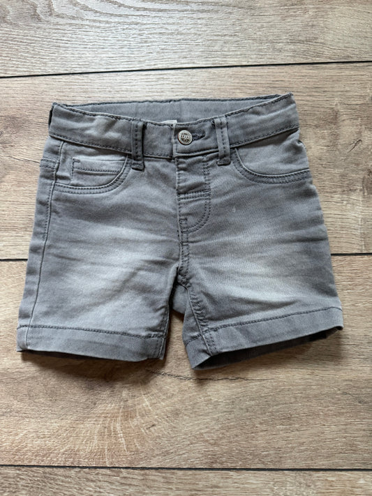 HEMA korte broek maat 80