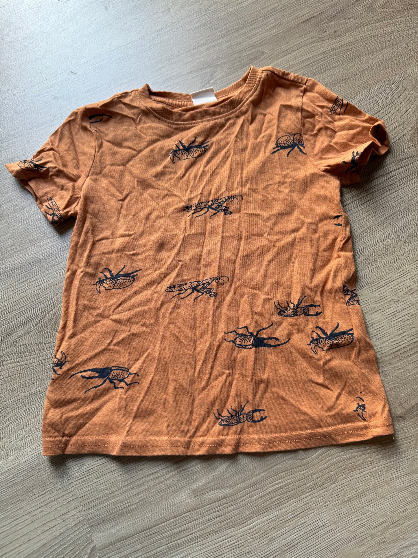 HEMA t-shirt maat 98/104