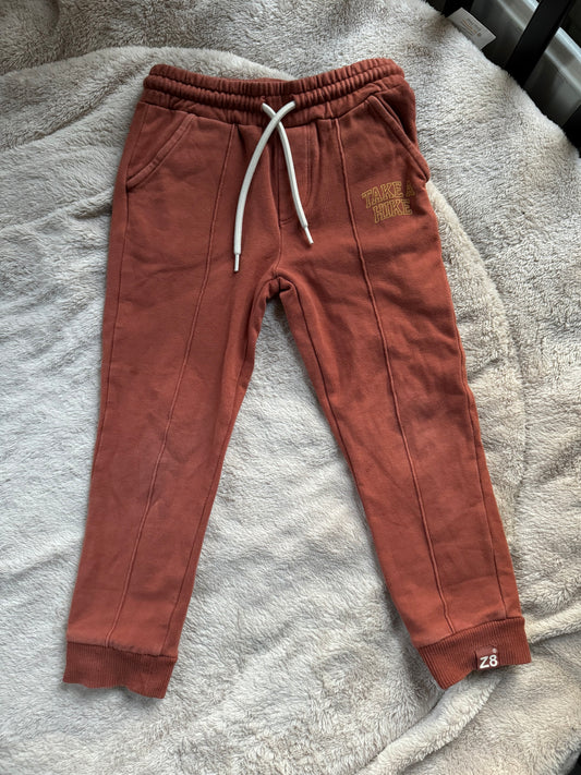 Z8 broek maat 104 oranje/rood