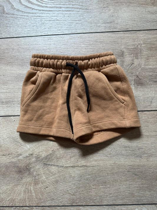 HEMA korte broek maat 62