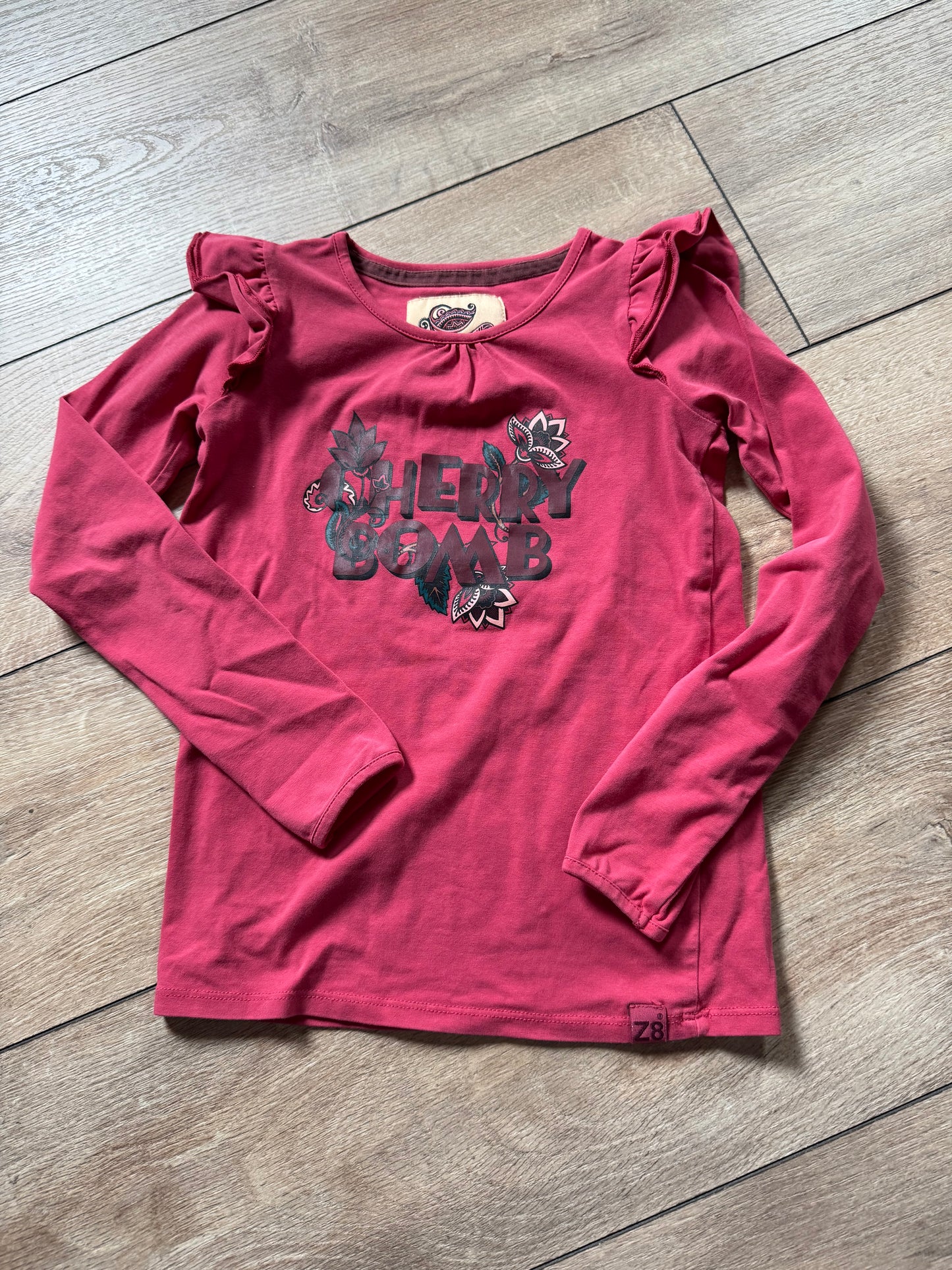 Z8 shirtje maat 128/134
