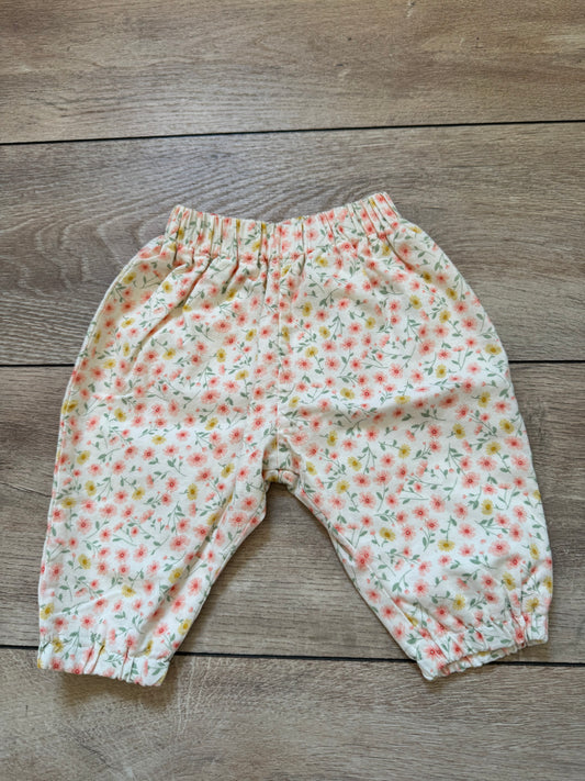 HEMA broekje maat 62