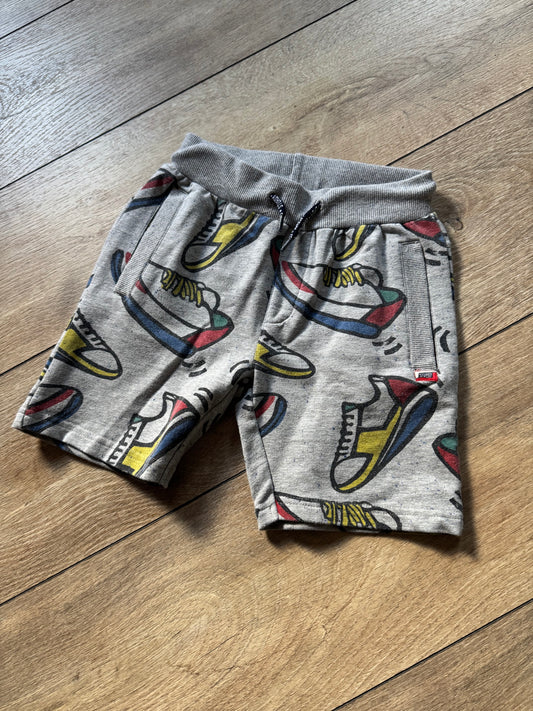 Sturdy korte broek maat 122