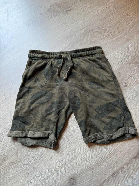 HEMA korte broek maat 110/116