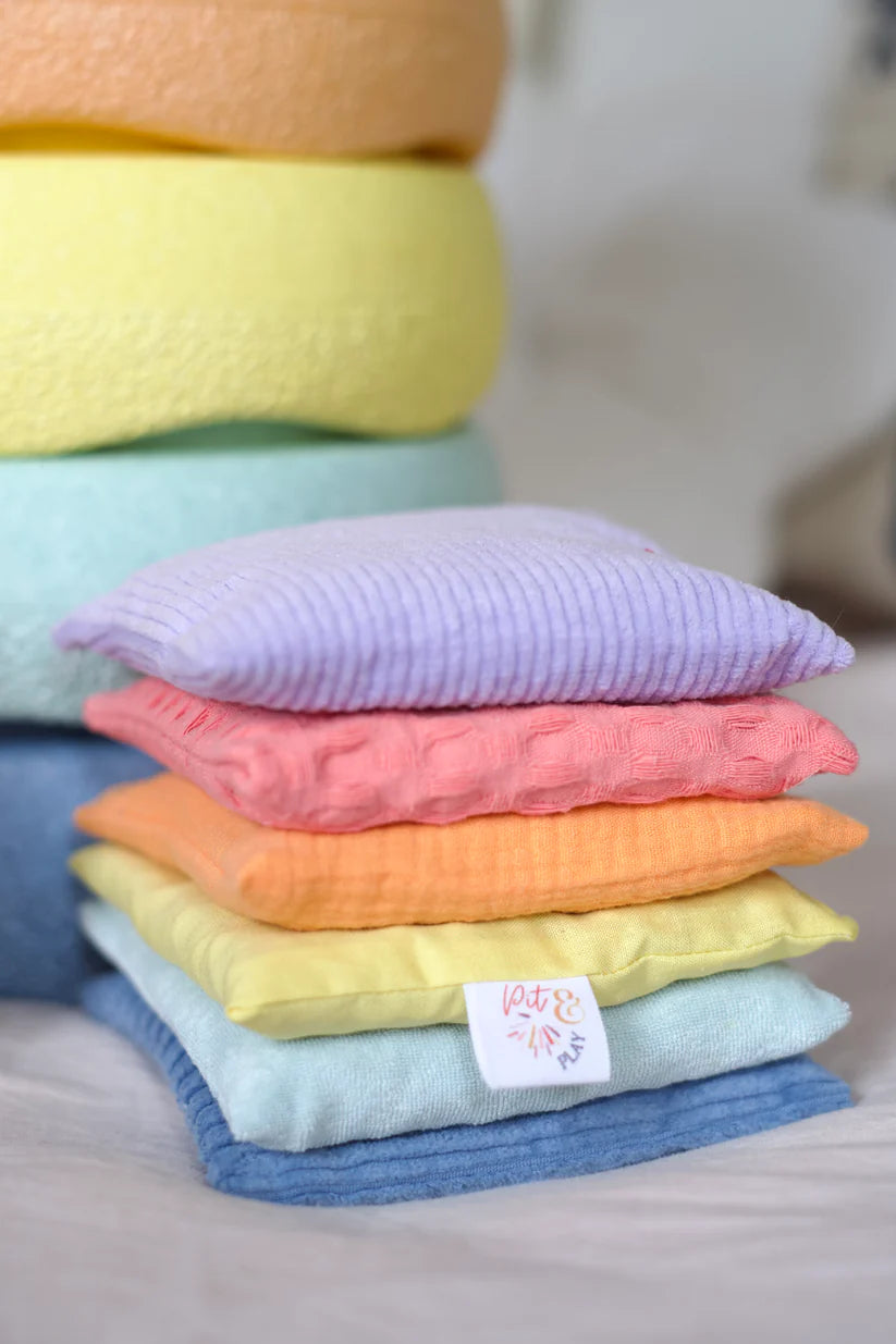 PIT AND PLAY  Pastel sensorische pittenzakjes Stapelstein