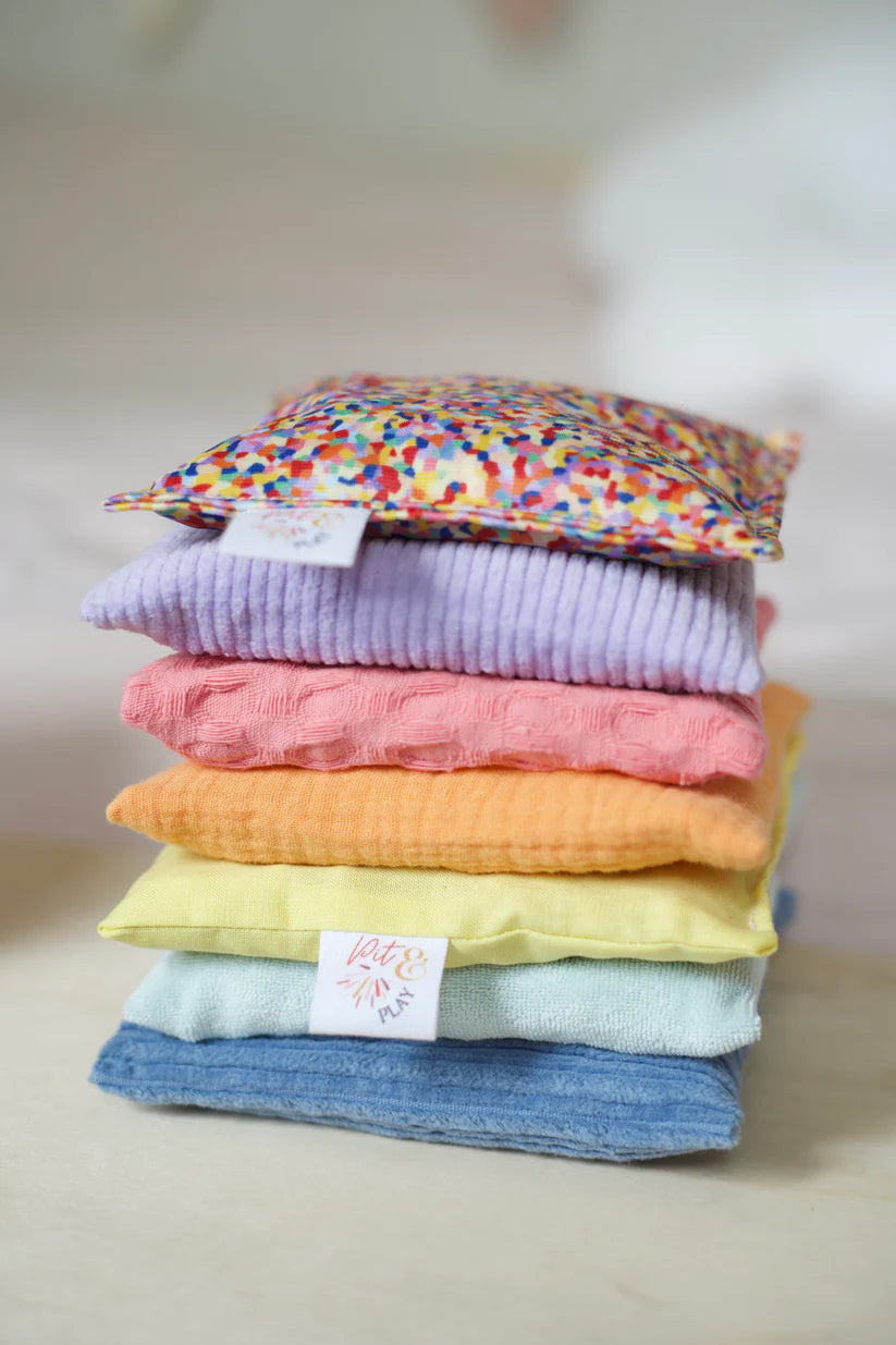 PIT AND PLAY  Pastel sensorische pittenzakjes Stapelstein