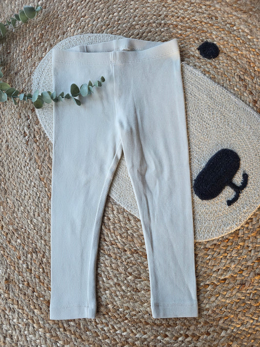 Hema legging maat 86