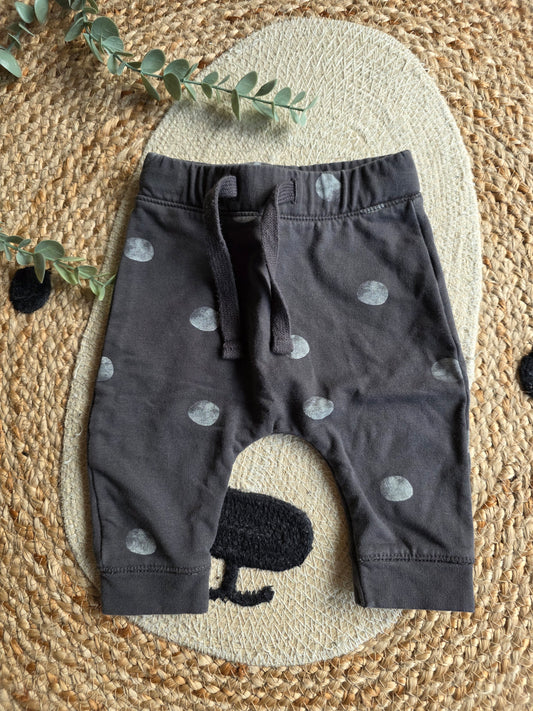 Hema broekje maat 62