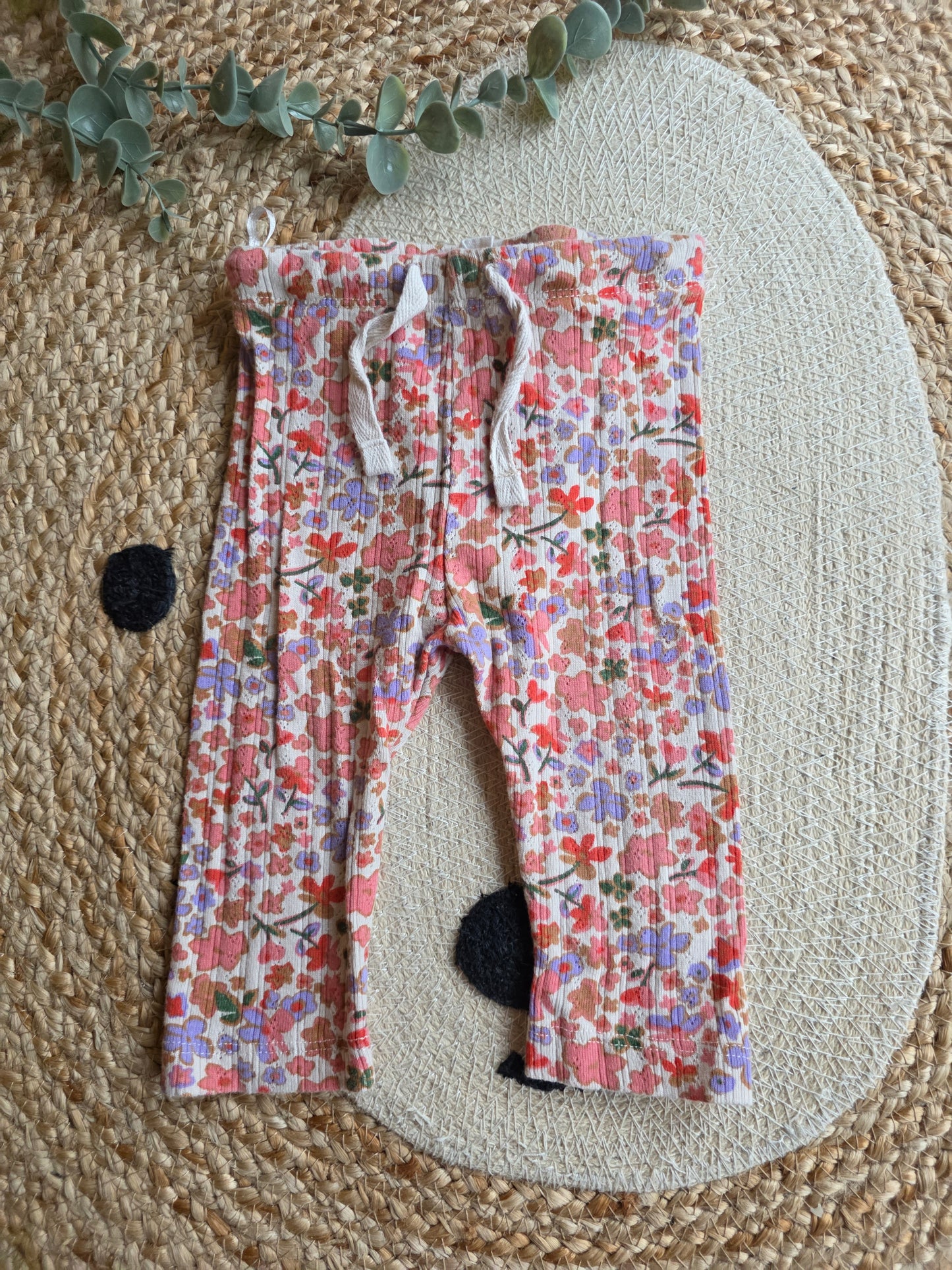 Hema broekje maat 68