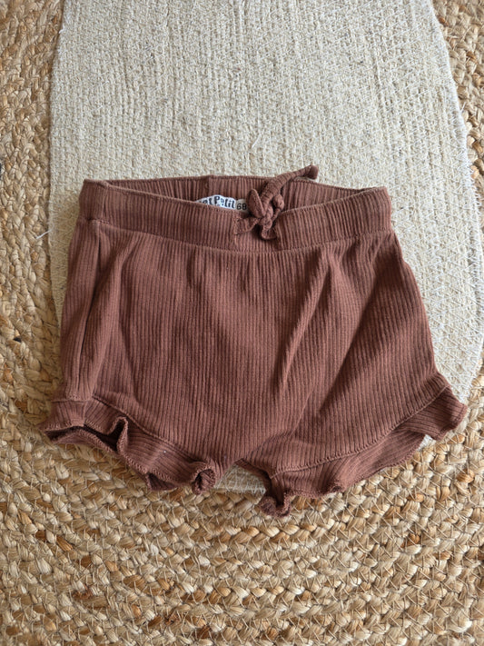 Sweet petit korte broek maat 68