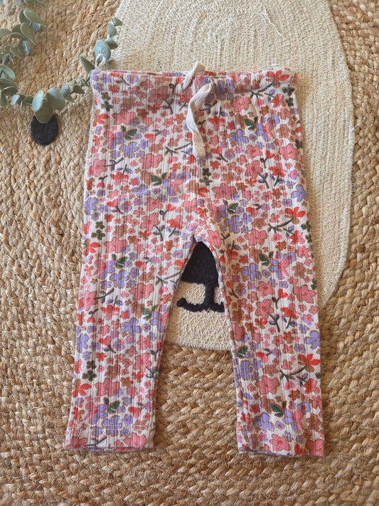 Hema broekje maat 74