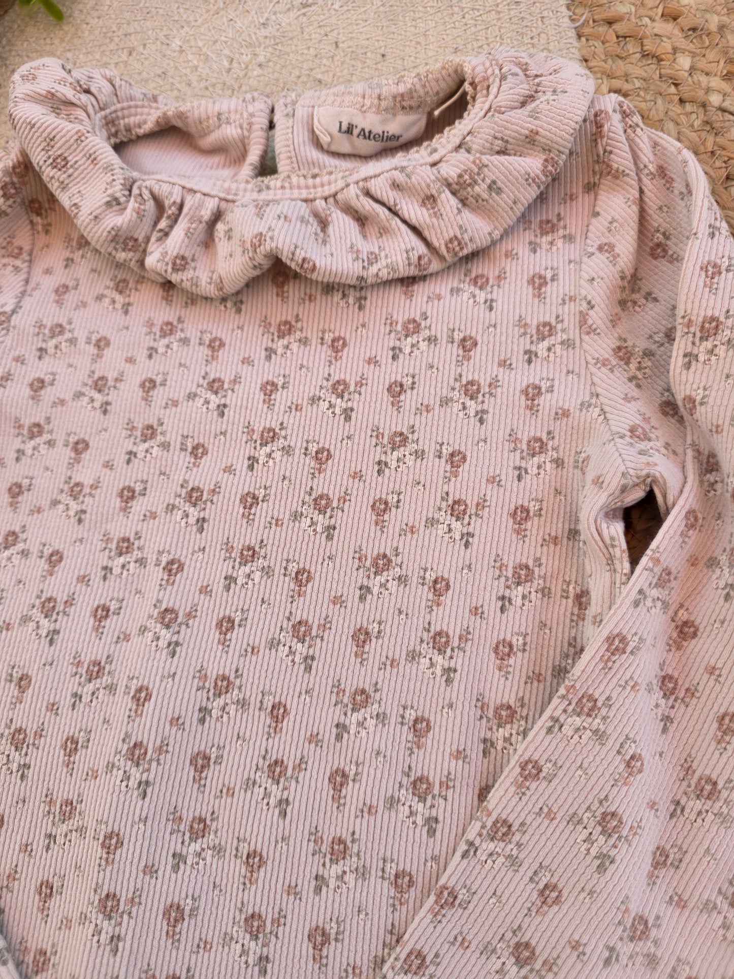 Lil Atelier shirtje maat 104